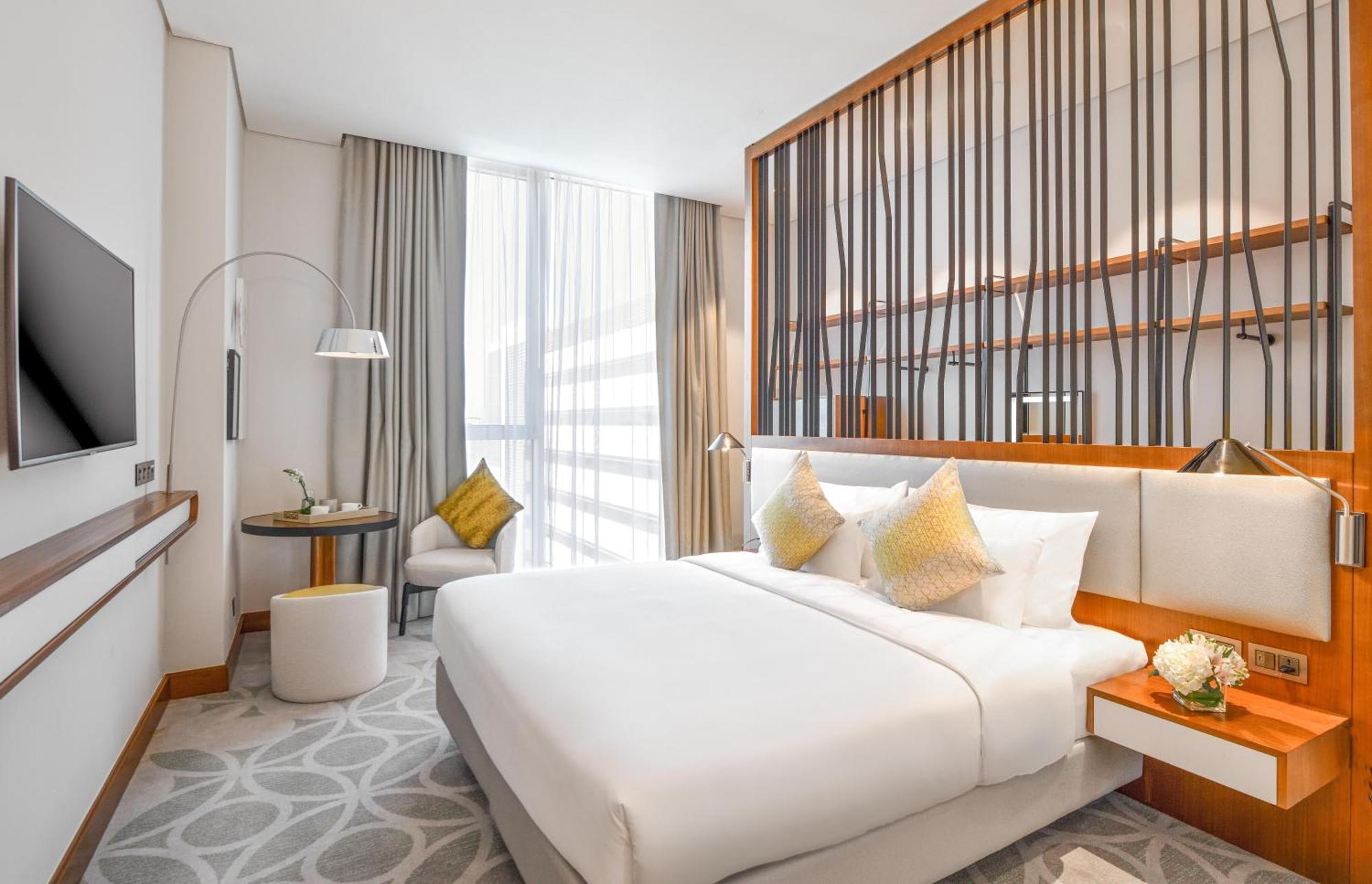 Deluxe King Room - DXB Free Airport Pick up & Drop off T1&T3, Free Shuttle Service to La Mer Beach, Dubai Outlet Mall & Dubai Festival City,1661714133:JPEG