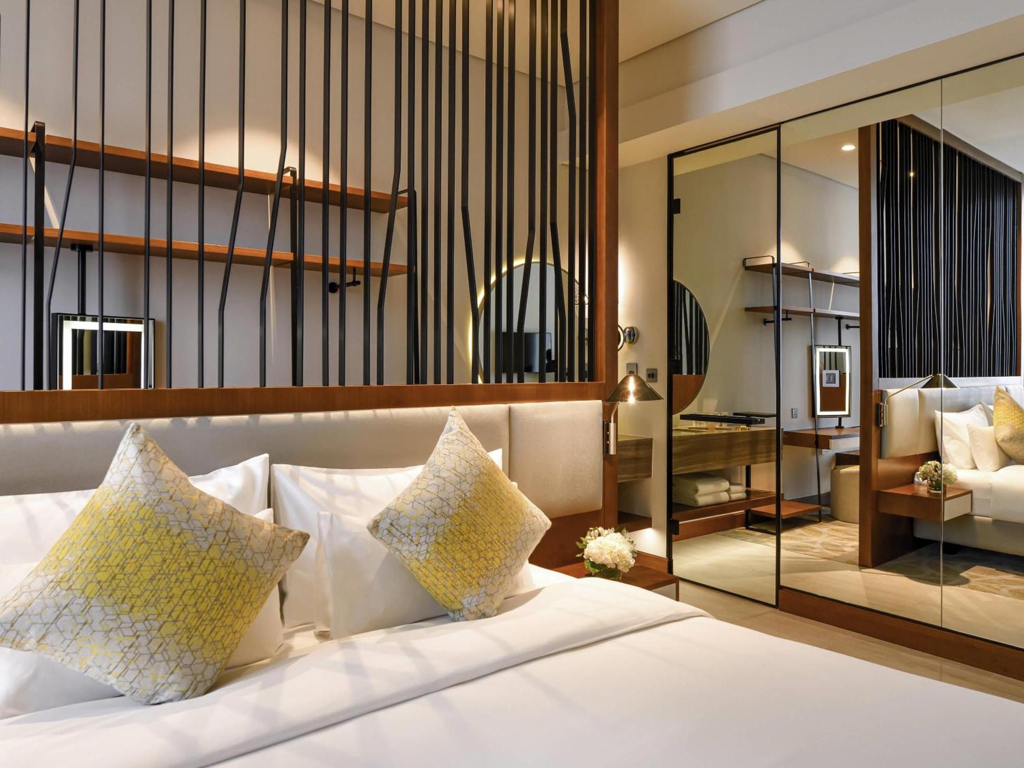 Premium King Room