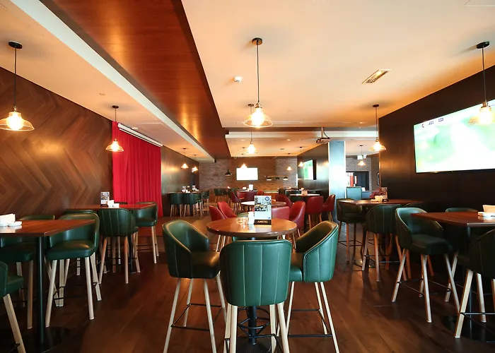 Holiday Inn Express Dubai Airport By IhgAirport Hotel